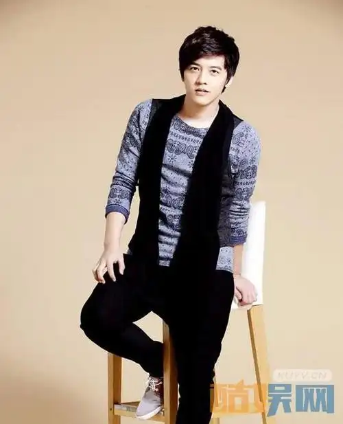 李宗霖休闲写真