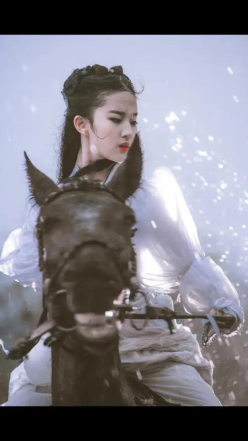 刘亦菲神雕侠侣#小龙女删减戏份曝光,刘亦菲骑马,画面唯美且英姿焖