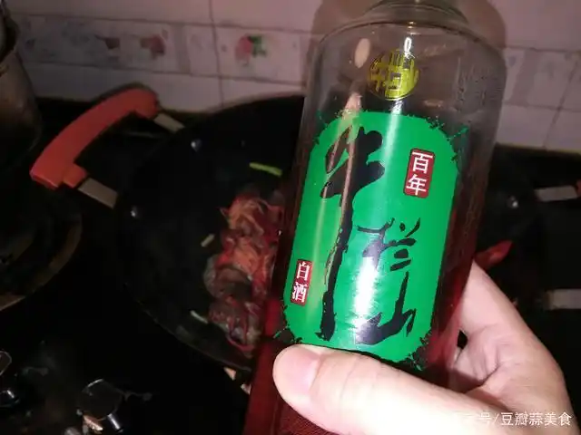 料酒,我装在牛栏山瓶子里了