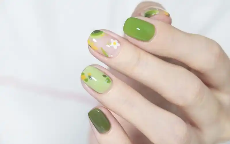 xiao猫猫子手绘涂鸦可爱森系美甲