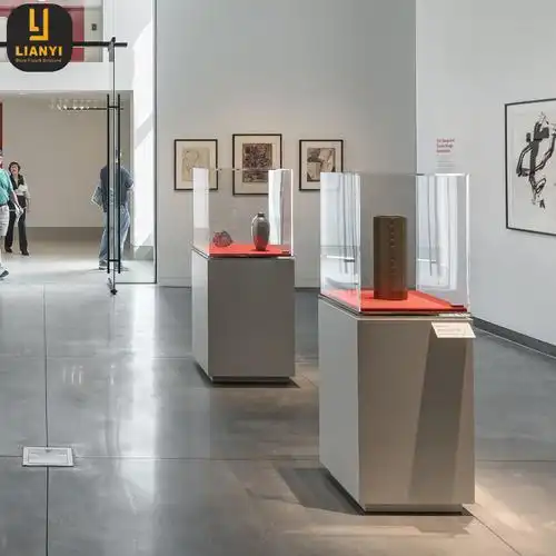 艺术中心展品展览柜金色玻璃展示柜定制文物独立柜艺术博物馆展柜