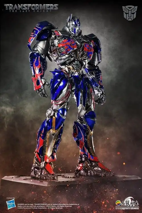 香港玩具厂打造变形金刚5最后的骑士擎天柱全身雕像高达13米