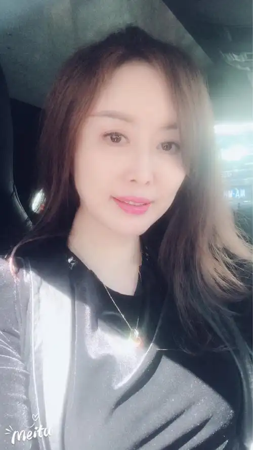 43岁离异女征婚照片(id:1062307558)_四川成都征婚交友_珍爱网