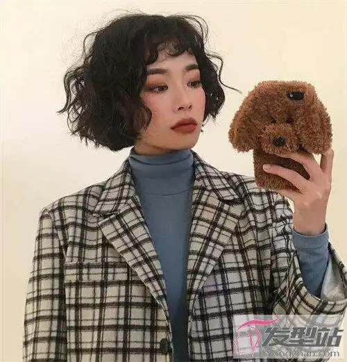 你适合留羊毛卷吗 羊毛卷避雷指南_发型站_最新流行发型设计发型图片