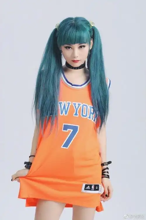 唐人街探案2的绿发女孩kiko在现实生活中也是那么活泼可爱