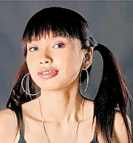 疑似angelababy丑照曝光 香肠嘴惊现喉结(图)