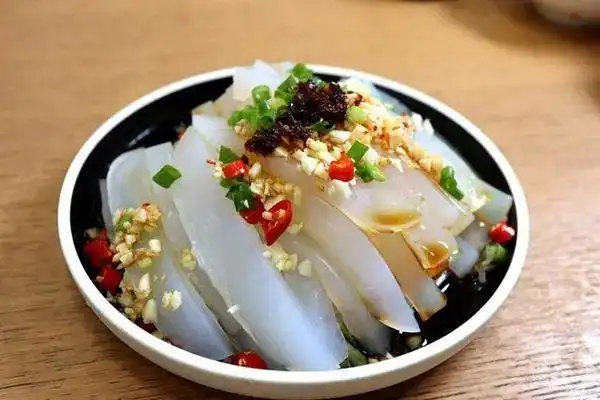 烈日下一碗销魂蚀骨的凉粉儿