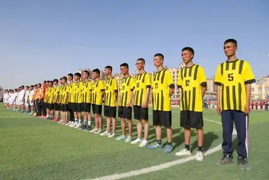 新疆洛浦足球小将赛场争锋