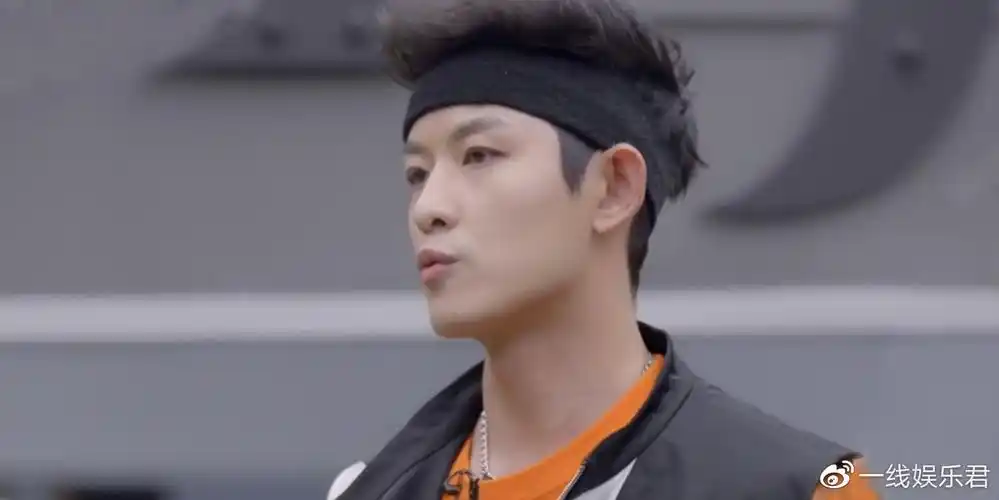 哥哥4人被淘汰2人体面告别2人为敖犬流泪gai却异常冷静