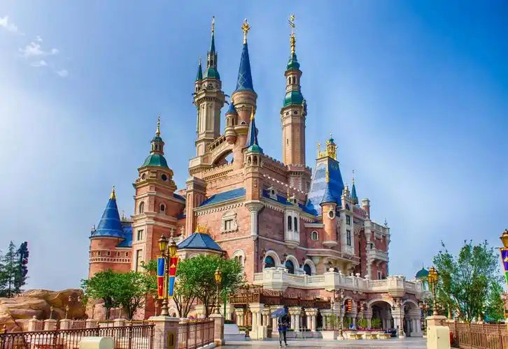 2.上海迪士尼乐园