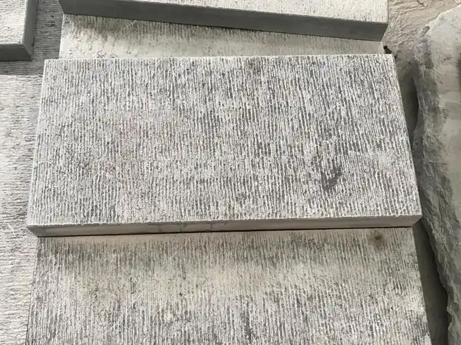 剁斧面青石板
