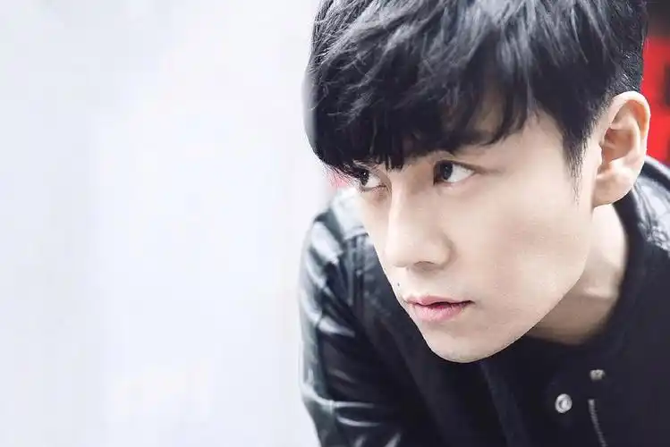 秦昊hao qin的图片