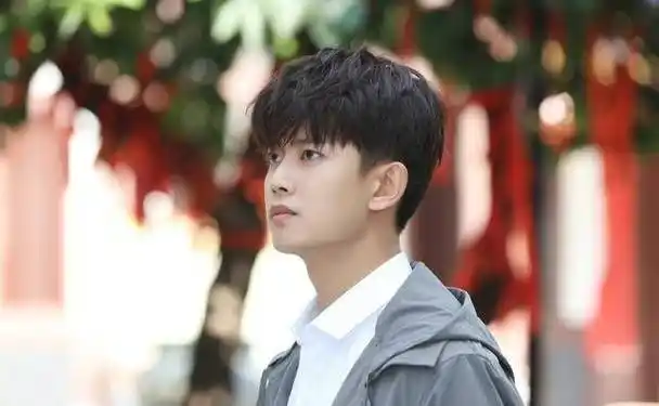 平平无奇古天乐,相貌平平周生辰,那些丑到心里却惊艳了时光的人_角色