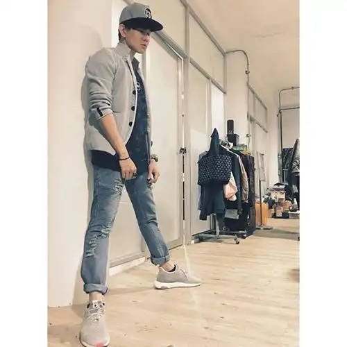 潘玮柏   nike air more uptempo