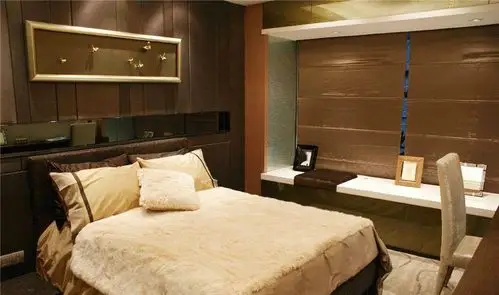 咖啡色91-120平米二居室深咖啡温馨简约卧室装修效果图