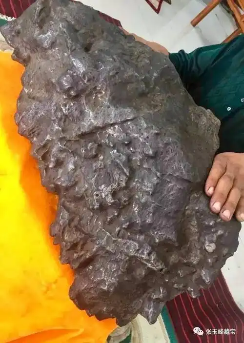 新疆著名陨石收藏家张玉峰先生——陨石收藏大观