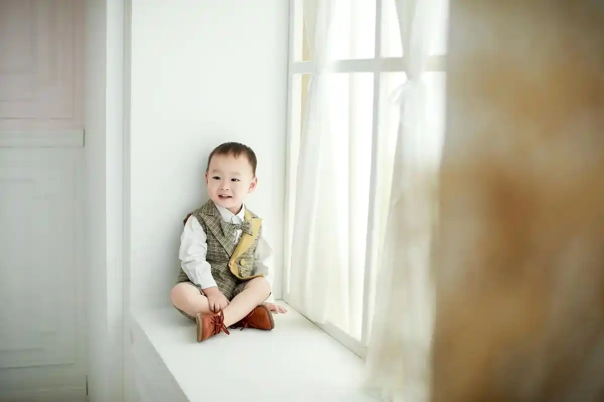 帅气可爱的孙子两周岁写真照! - 抖音