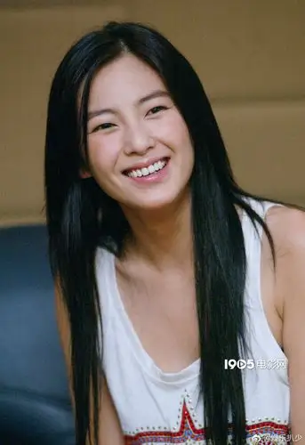 乘风破浪的姐姐张雨绮19岁旧照,年轻的. 来自娱乐扒少 - 微博