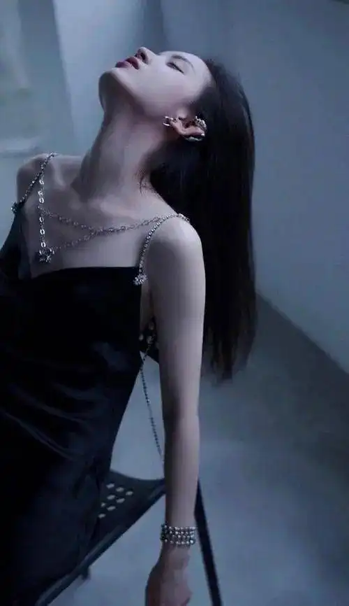 2021高清女生全屏壁纸