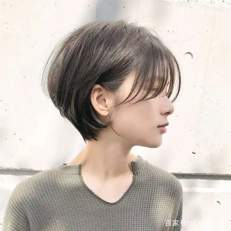 方脸女生适合什么发型?孙俪,马伊琍和李宇春的短发就是答案!