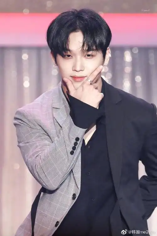 任炫植0307生日快乐