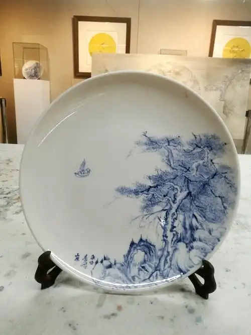 "绘小康蓝图 赞美好生活"陶瓷绘画展