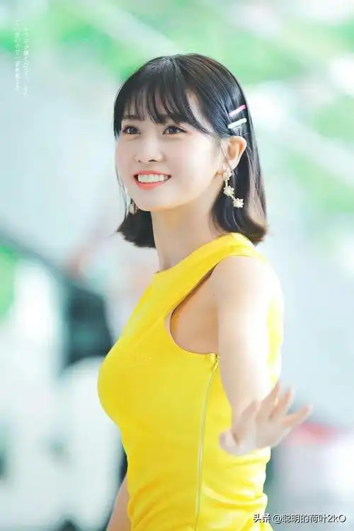 韩国女子演唱组合twice成员平井桃