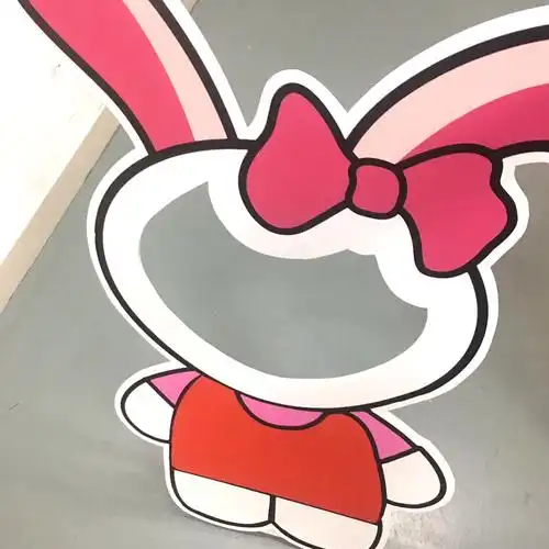 深圳哪里有镂空人像kt板喷绘制作厂家