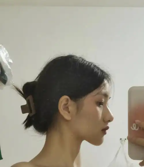 为什么正脸和侧脸的差距这么大