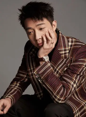 俞灏明最新成熟儒雅杂志写真图片