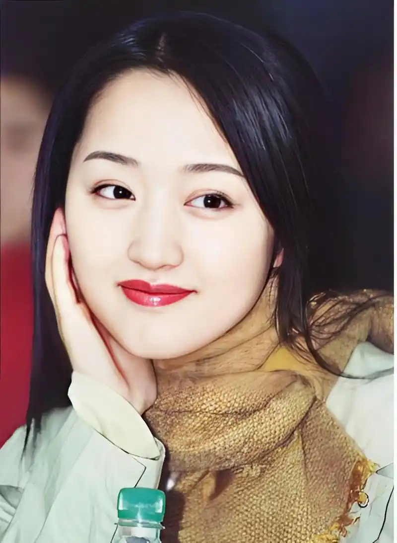 1991年,杨钰莹出现在央视的舞台上.