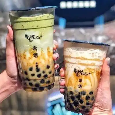 好看的女头奶茶拿着奶茶的女生头像