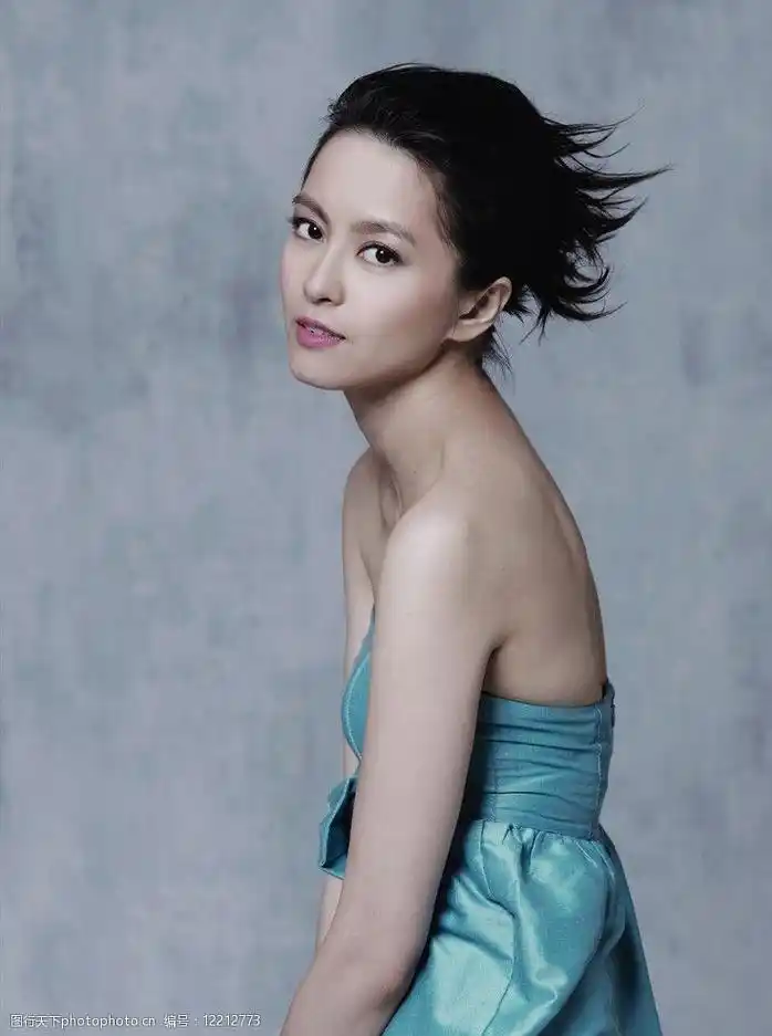 梁咏琪封面写真图片
