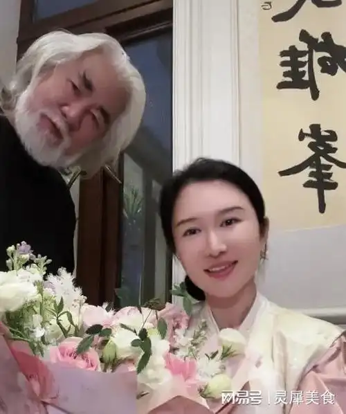 杜星霖怀孕后首发声坚信多子多福并肯定老公张纪中的生育能力