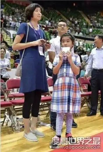 姚明女儿姚沁蕾2019年多高九岁身高160cm比一般成年女性都高