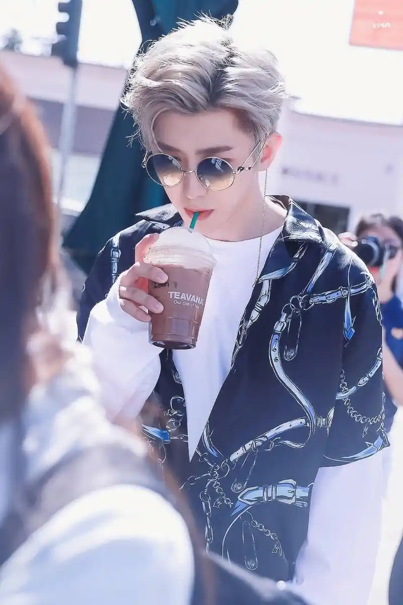 蔡徐坤致女生怀孕并让其打胎,蔡母行为太伤人!狗仔:还有猛料!