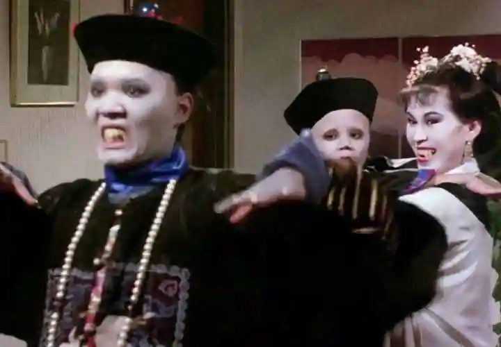 美国人:为何中国"僵尸"都穿清朝官服?清朝发生了什么