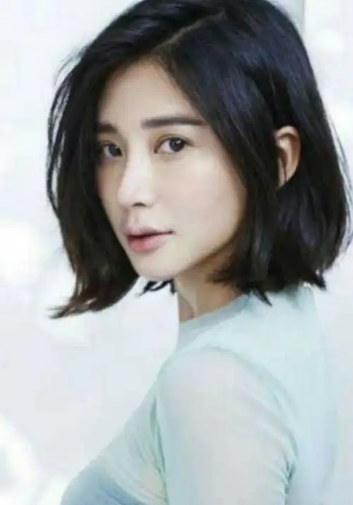 王宝强新女友被爆已怀孕,马蓉发微博证实,马蓉现身机场情绪低落