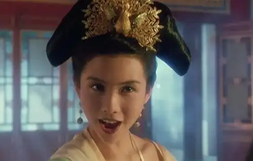 邱淑贞装扮的男人形象又帅又美