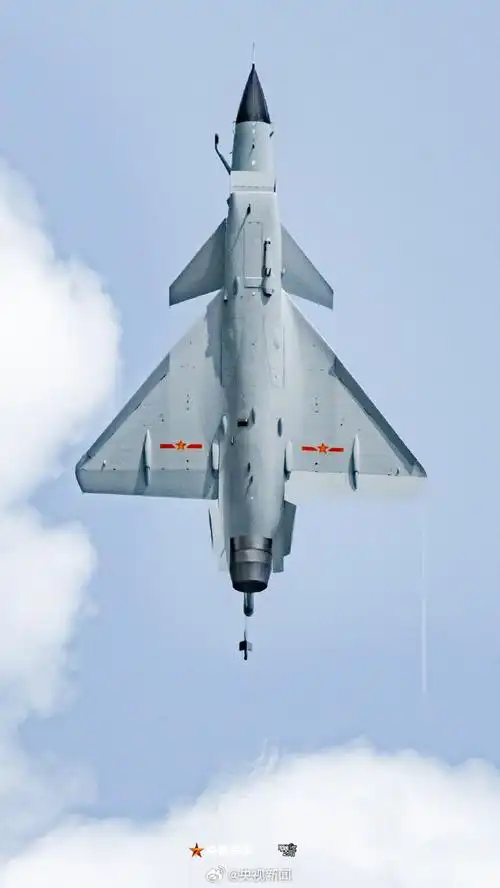 天使之翼,旋风乍起,飞翼流星,叠罗汉……#中国战鹰翱翔天际安全感拉满