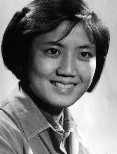 李秀明照片(李秀明老了的照片)