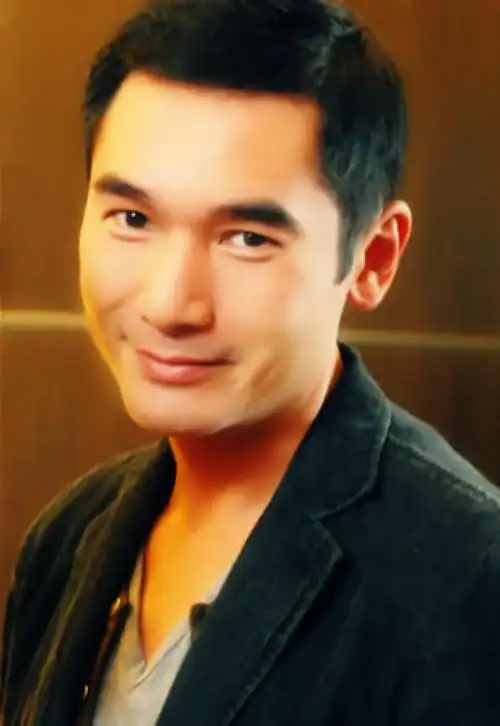 方中信 10年小孩出生后,他表示希望她坚强独立