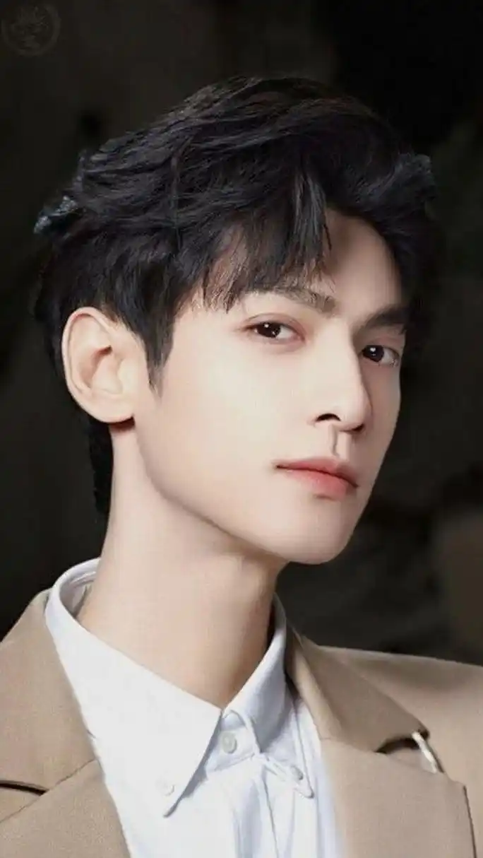 盘点罗云熙演过的电视剧 1:白发 2:尸语者 3:月上重火 4:夏日心跳 5