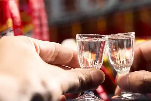 为什么有些人不习惯喝酱香型白酒?真相惊人!