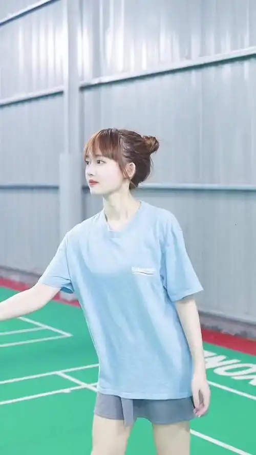 来不及解释了,快上车. 侃萌 羽毛球_哔哩哔哩_bilibili