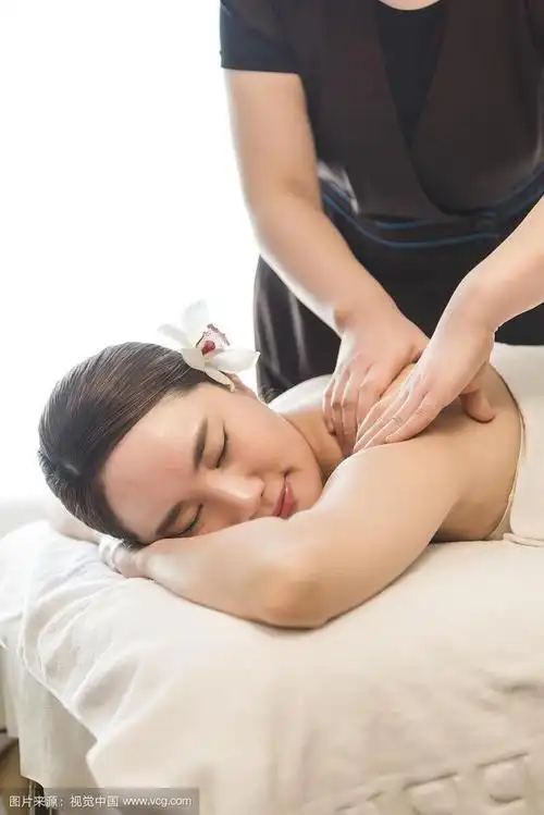 成都一女子曝足疗店按摩被男技师猥亵,店长回应:师傅人很老实