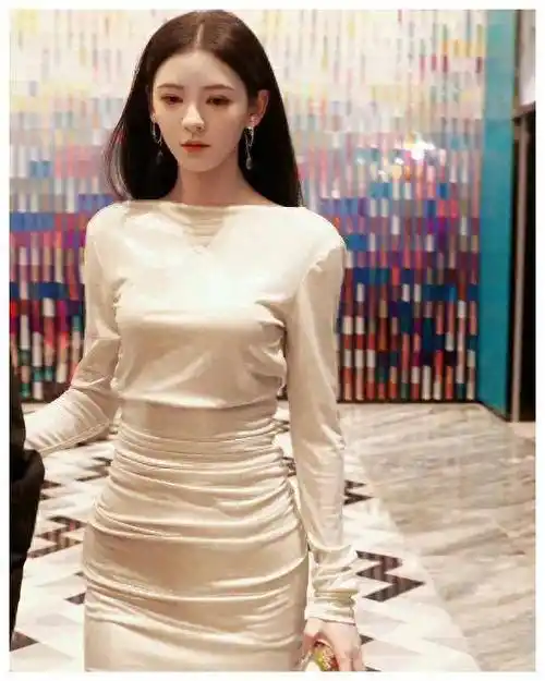 女明星孙怡性感身材事业线爆棚男生迷恋不已