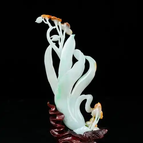 刘智晓玉雕工作室作品 糯种黄翡翡翠兰花摆件91.69g