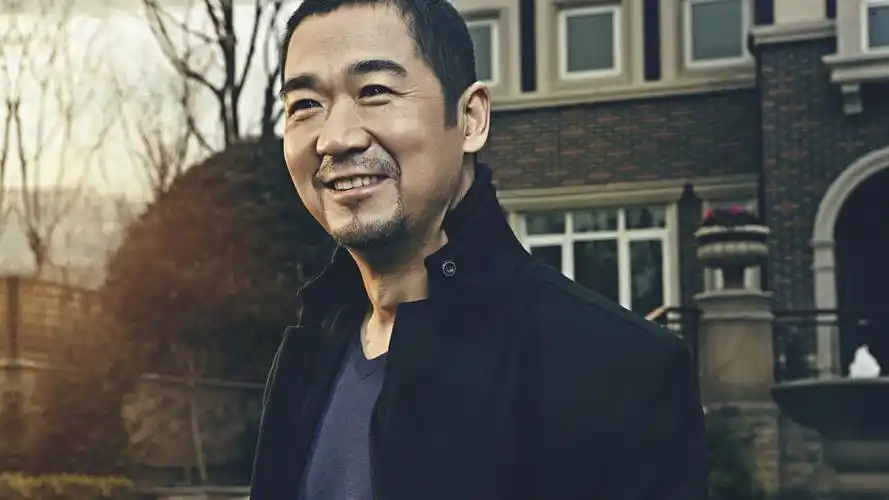 袁立再次曝料娱乐圈"终极"猛料, 矛头直指张国立, 网友: 不愧是直姐!