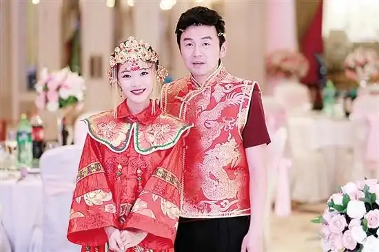 雷佳音,邓家佳扮演一对欢喜冤家